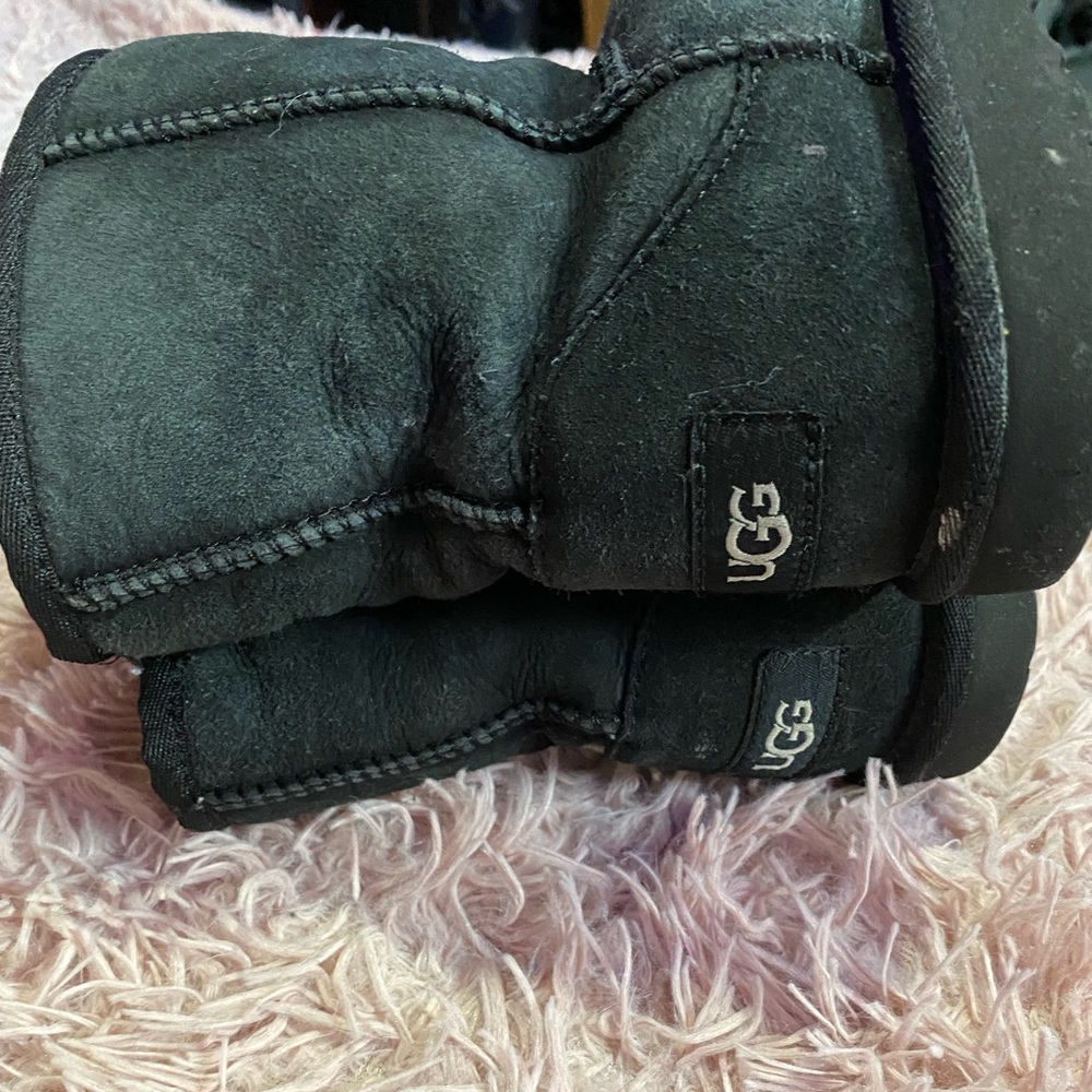 Uggs kids size 2
